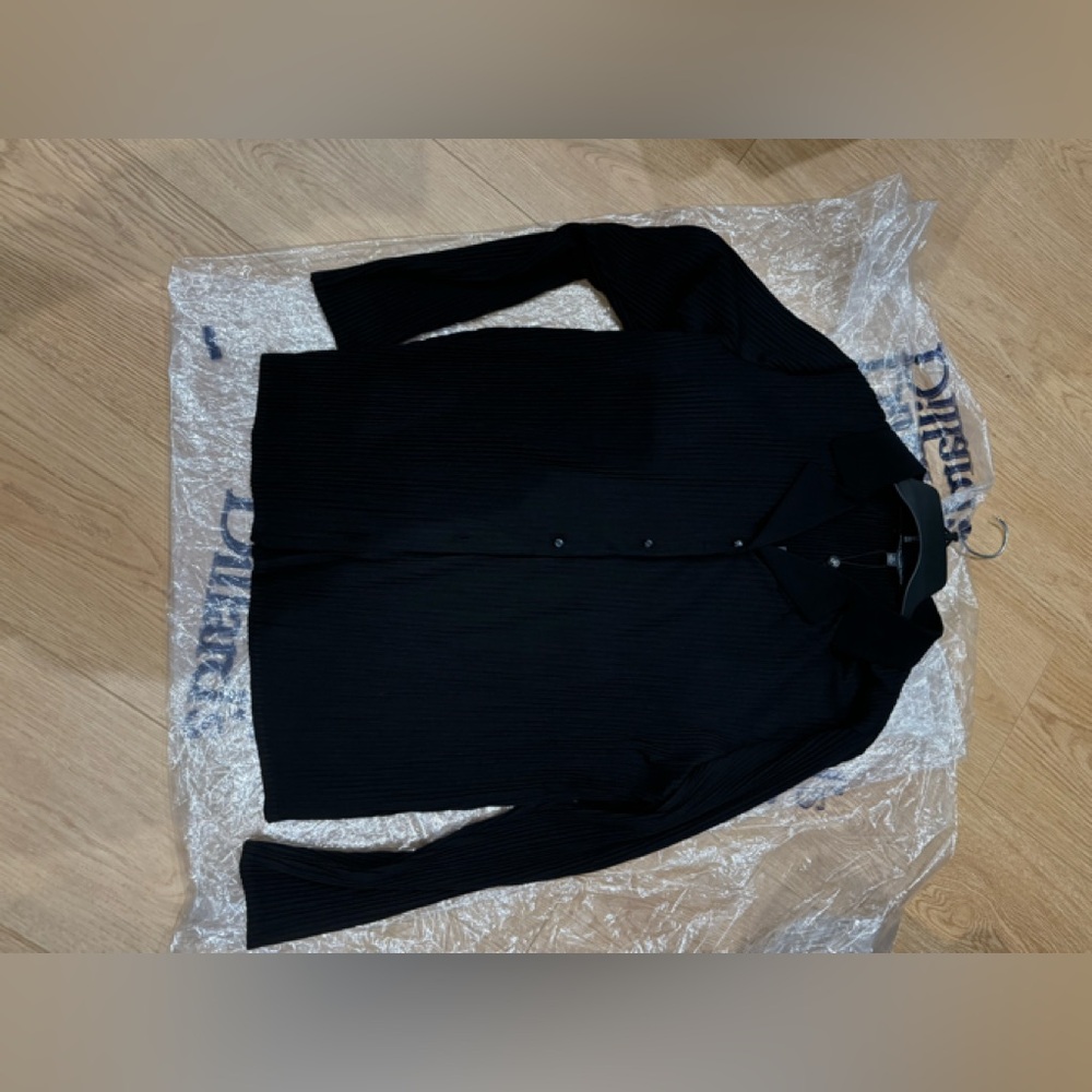 Black, long sleeved, extra large Adrian Papel, pleated  arms and bodice